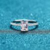 Anillo corte esmeralda