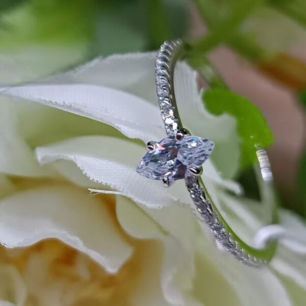 Anillo corte marquesa