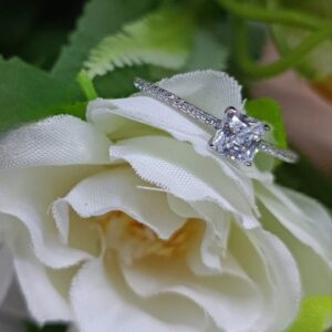 Anillo corte princesa
