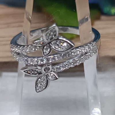 Anillo doble mariposa con bisel