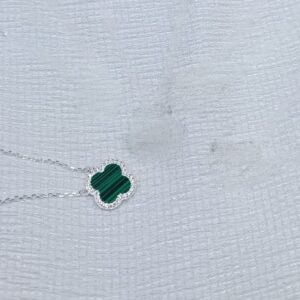 Collar van cleef corto verde con circonia