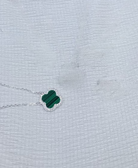Collar van cleef corto verde con circonia