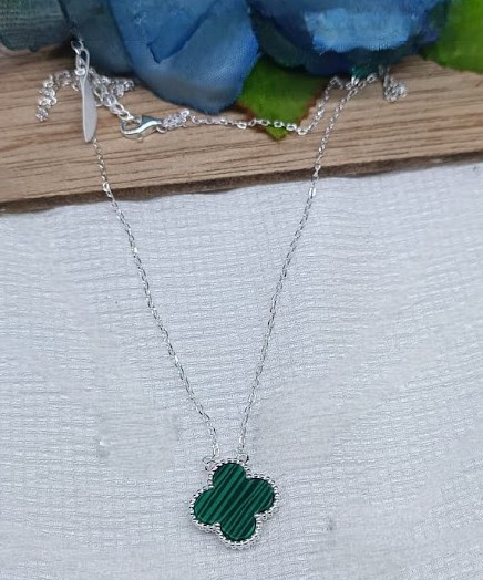 Collar van cleef corto verde
