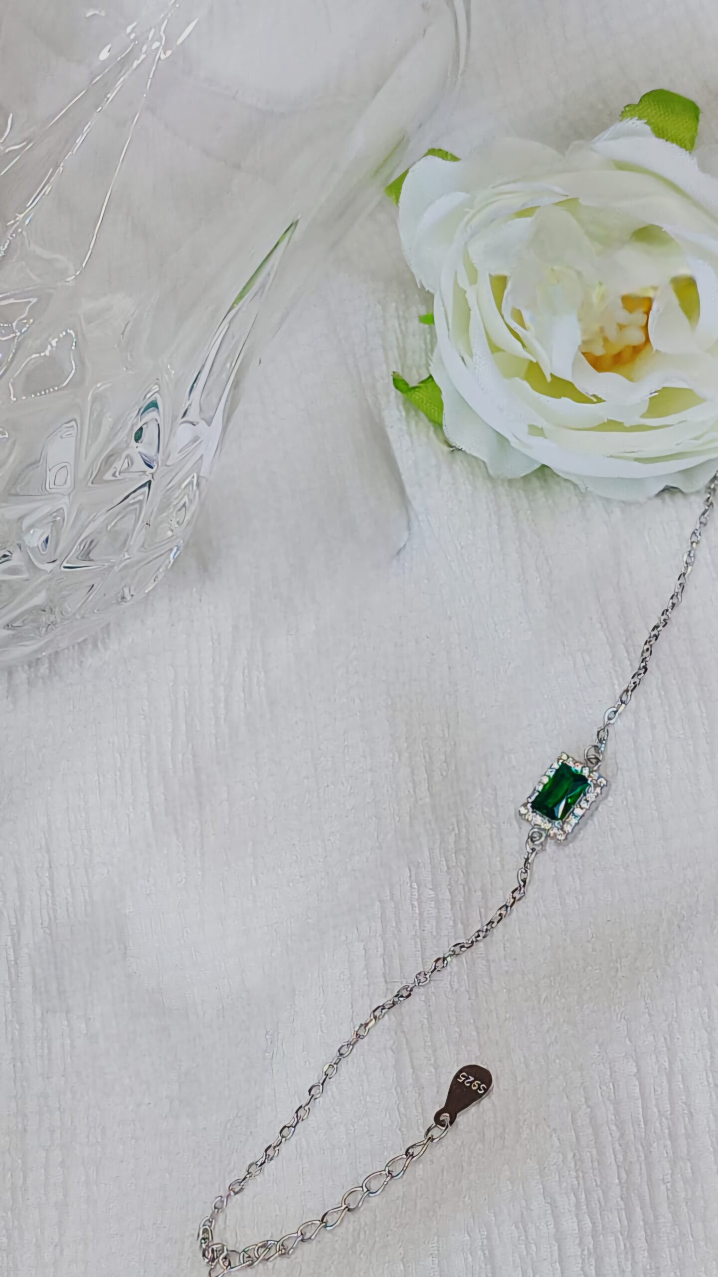 Pulso corte esmeralda verde